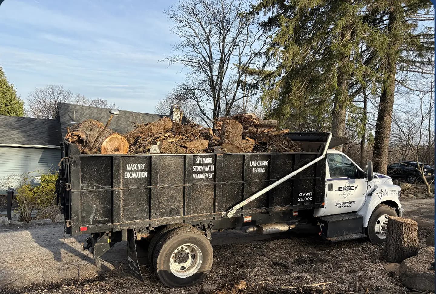 Land Clearing & Debris Hauling